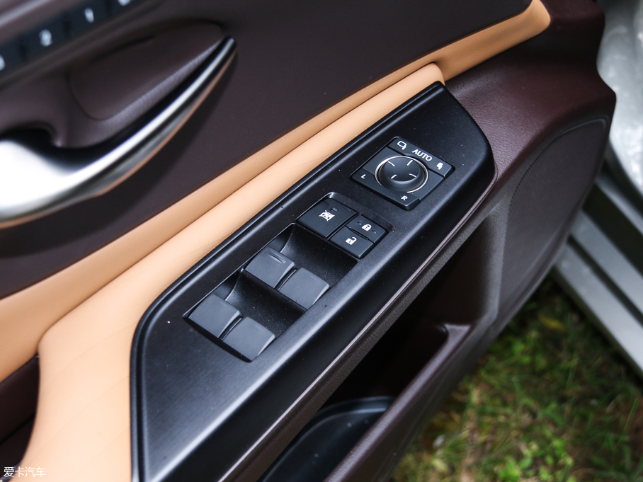 2018׿_˹ES 300h  (gu)V