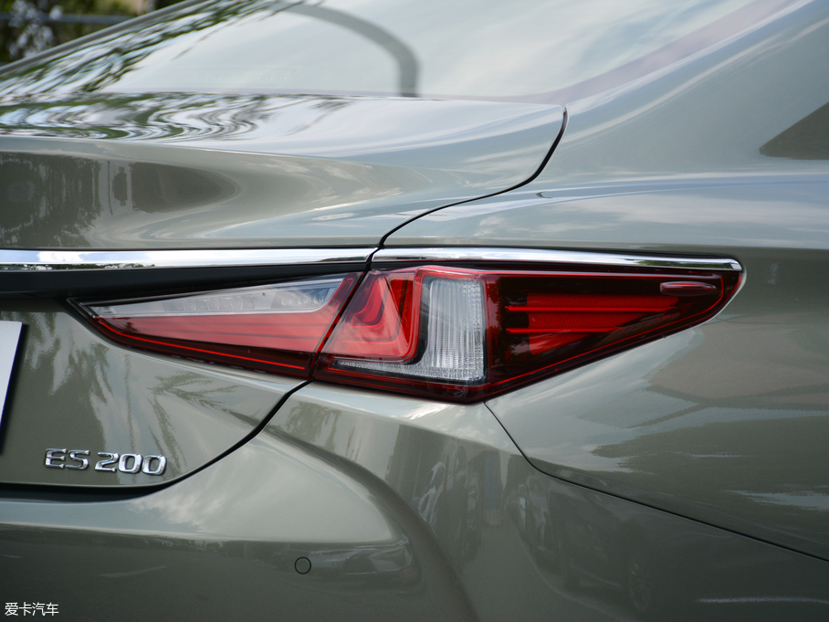 2018׿_˹ES 200 A V
