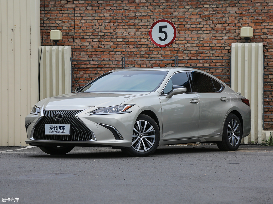 2018׿_˹ES 300h ׿Խ V