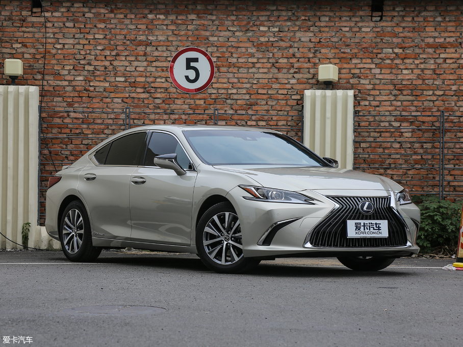 2018׿_˹ES 300h ׿Խ V