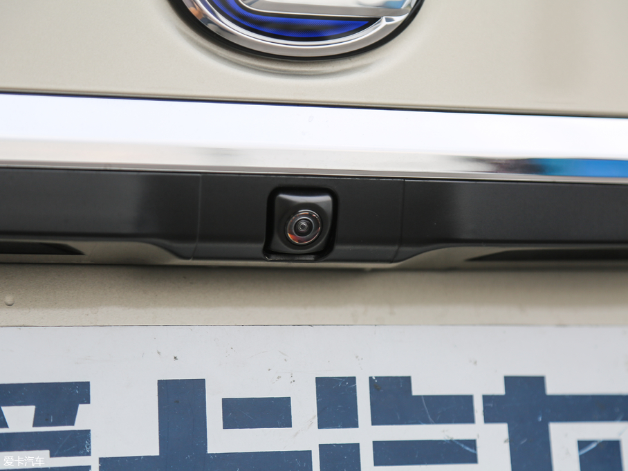 2018׿_˹ES 300h ׿Խ (gu)V