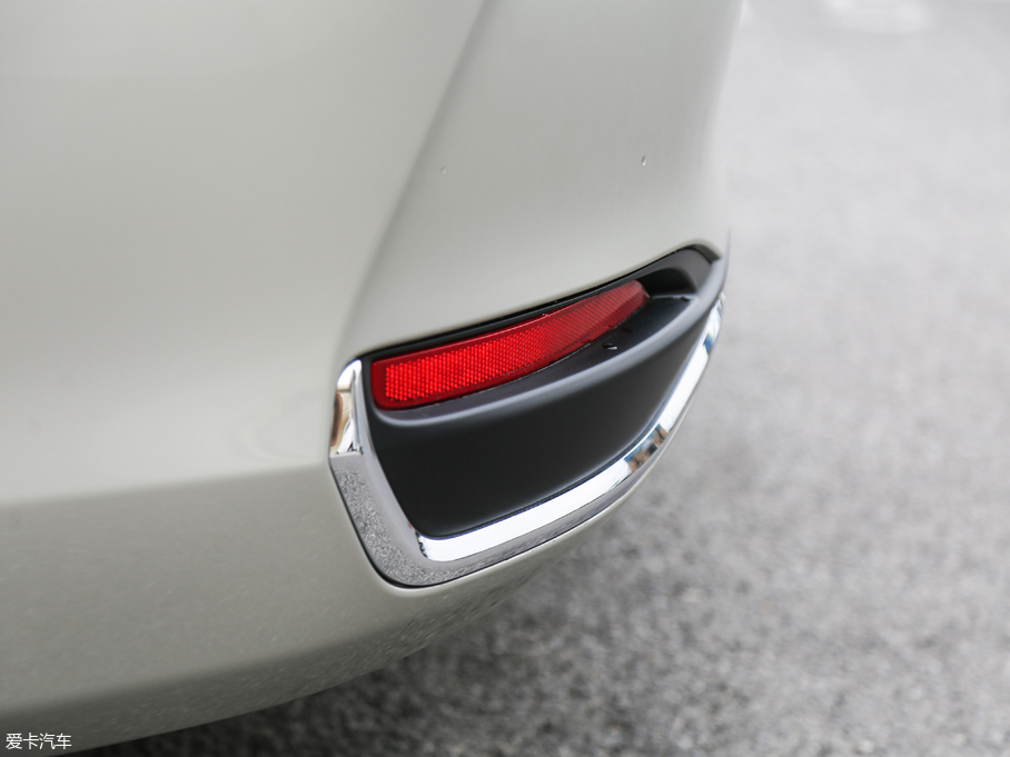 2018׿_˹ES 300h ׿Խ (gu)V