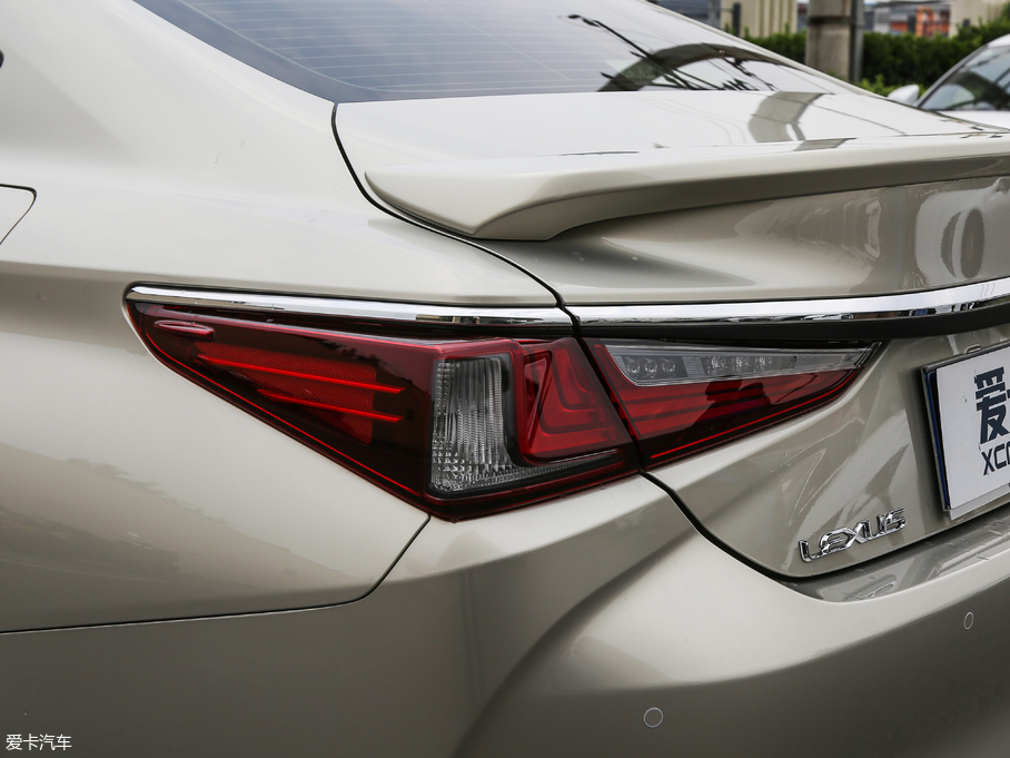 2018׿_˹ES 300h ׿Խ V