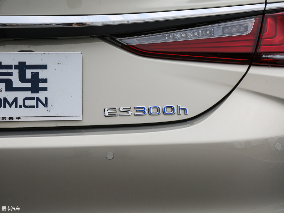 2018׿_˹ES 300h ׿Խ V