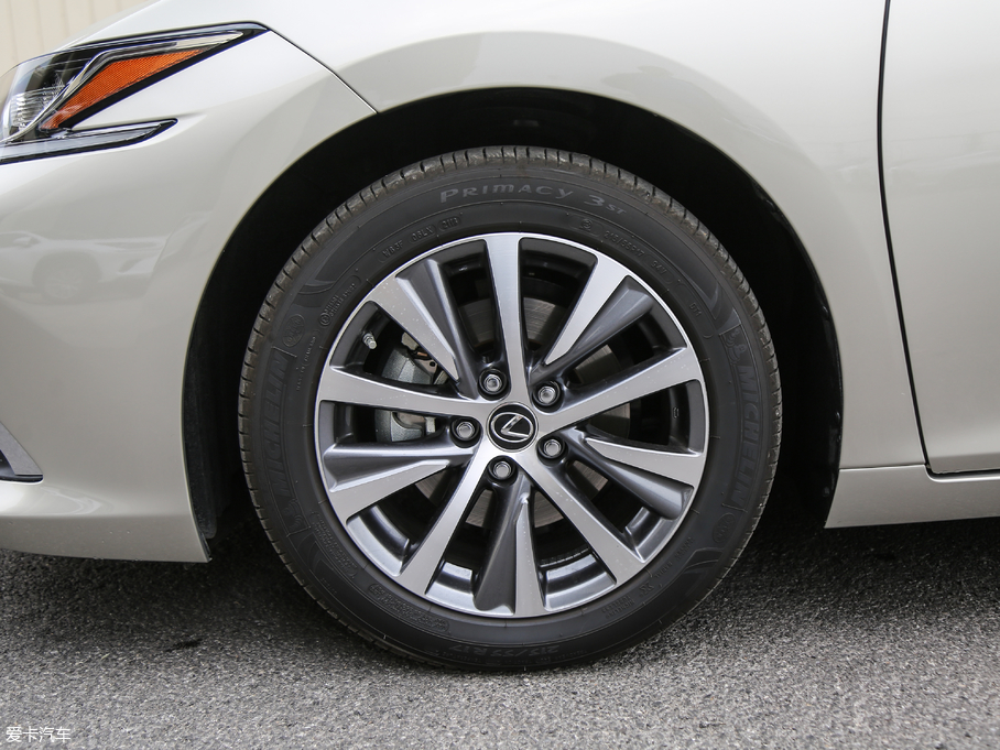 2018׿_˹ES 300h ׿Խ V