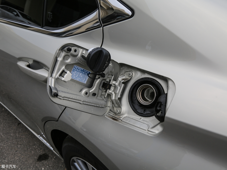 2018׿_˹ES 300h ׿Խ V