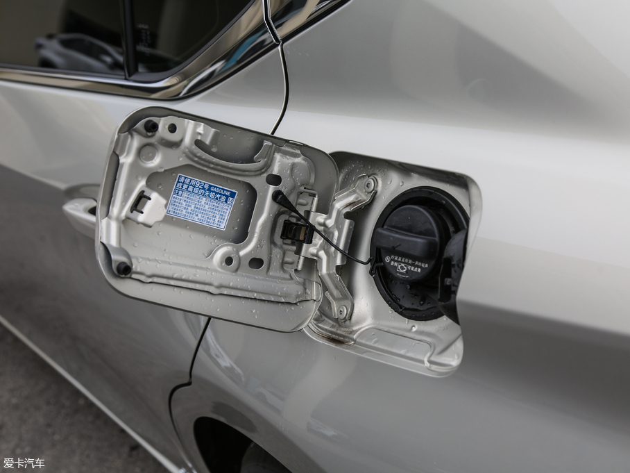 2018׿_˹ES 300h ׿Խ V