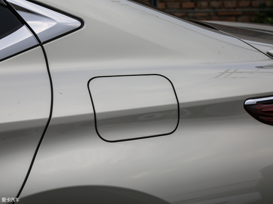 2018׿_˹ES 300h ׿Խ (gu)V