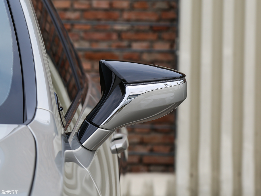 2018׿_˹ES 300h ׿Խ V