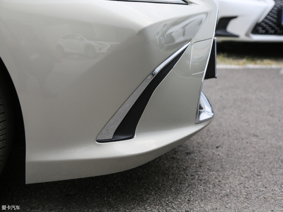 2018׿_˹ES 300h ׿Խ V