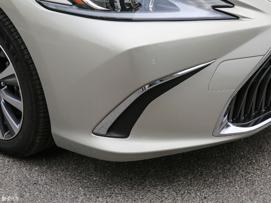 2018׿_˹ES 300h ׿Խ V