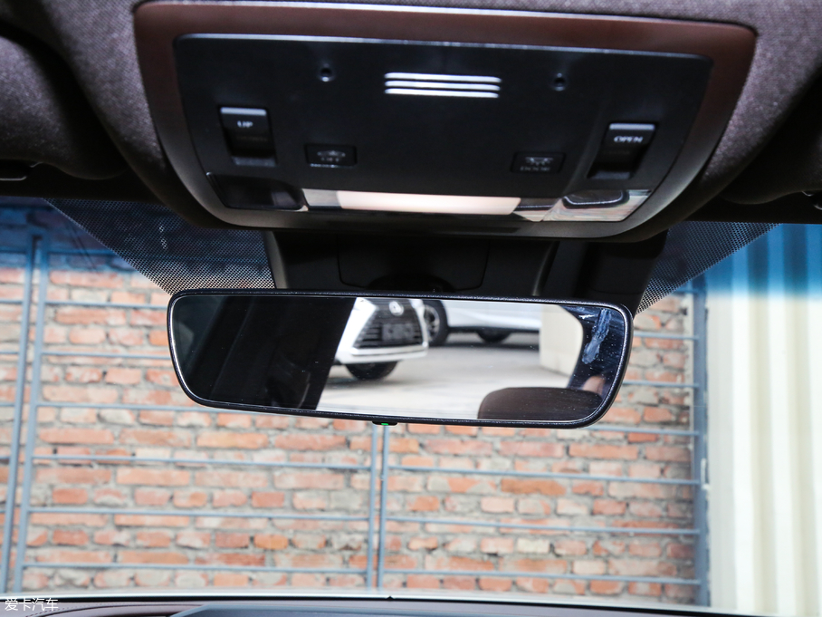 2018׿_˹ES 300h ׿Խ V