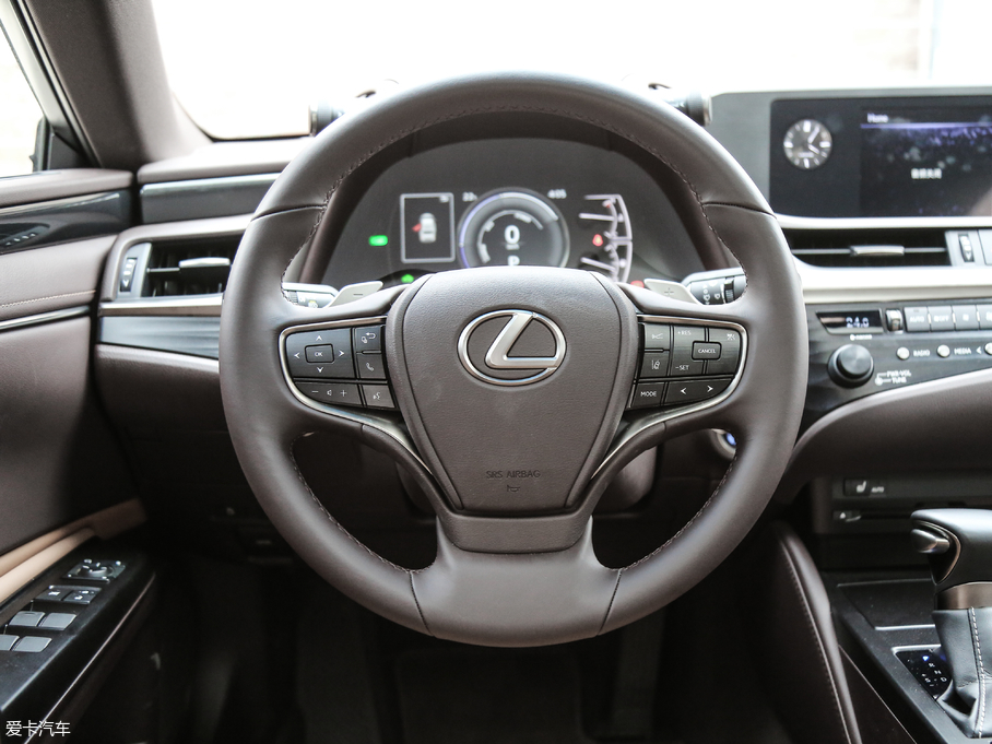 2018׿_˹ES 300h ׿Խ V