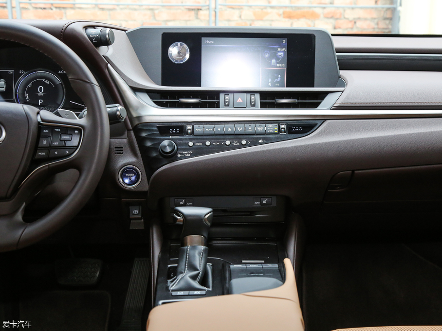 2018׿_˹ES 300h ׿Խ V