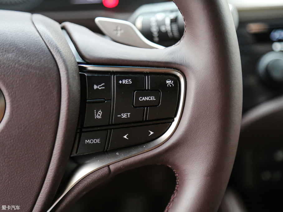 2018׿_˹ES 300h ׿Խ V