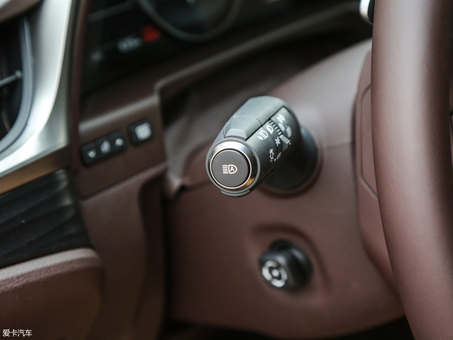 2018׿_˹ES 300h ׿Խ V