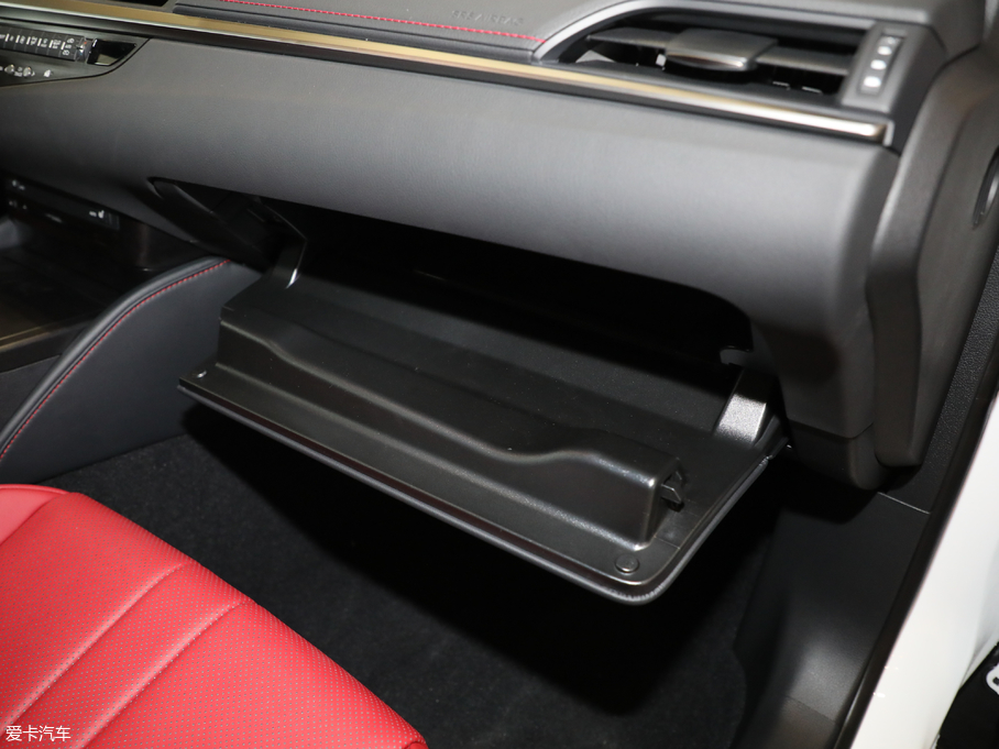 2018׿_˹ES 260 F SPORT V