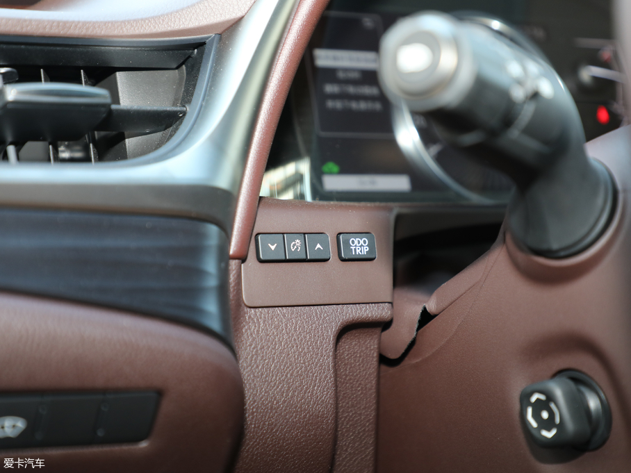 2018׿_˹ES 300h  (gu)V