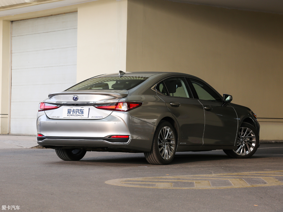 2018׿_˹ES 300h  (gu)V