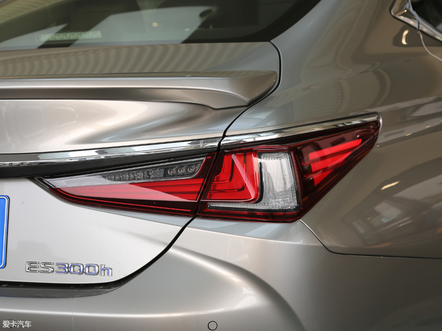 2018׿_˹ES 300h  (gu)V