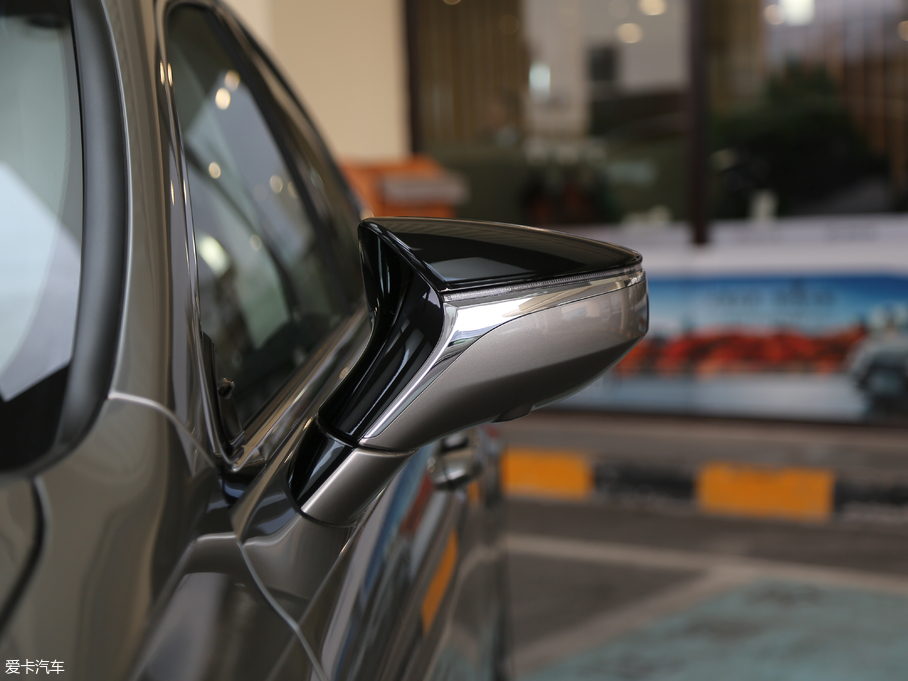 2018׿_˹ES 300h  (gu)V