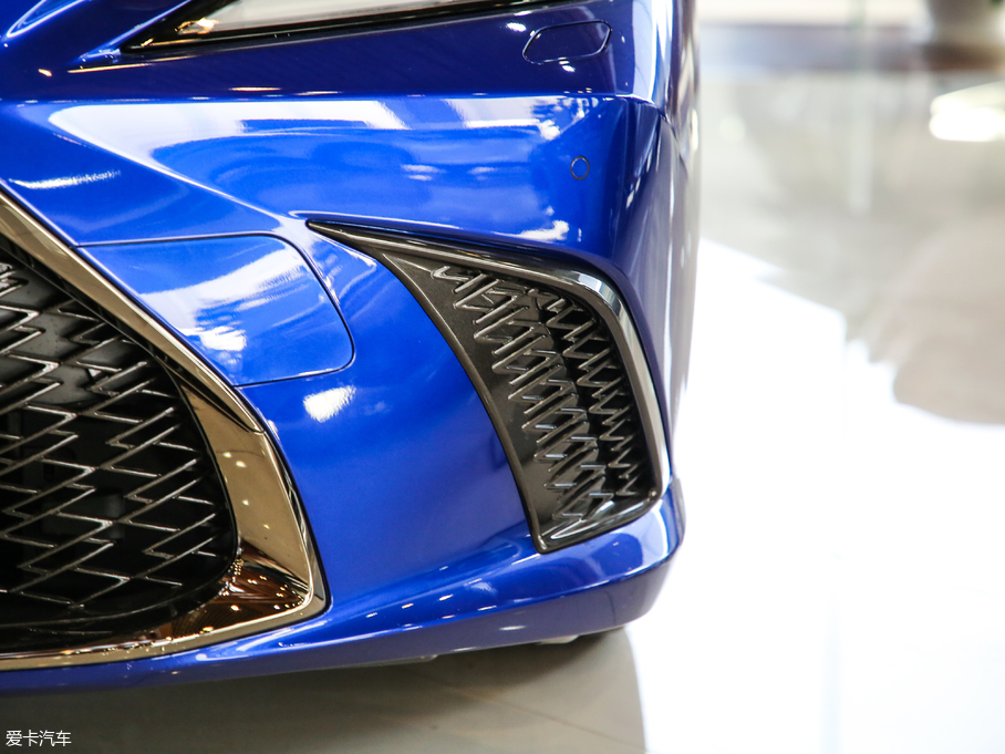 2018׿_˹ES 260 F SPORT V