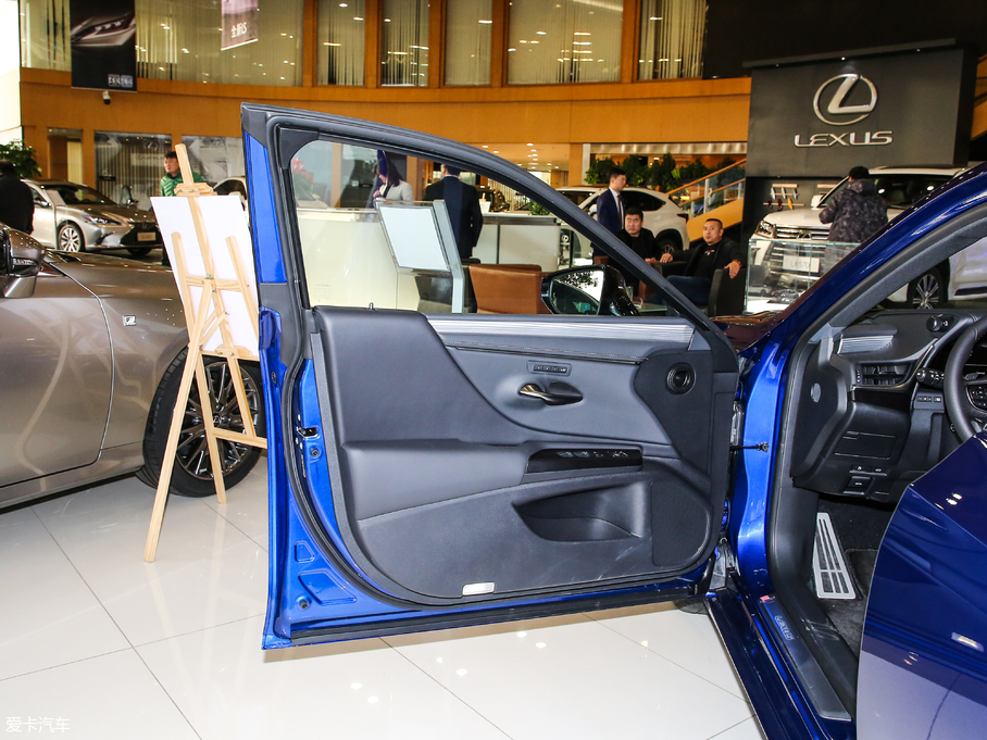 2018׿_˹ES 260 F SPORT V