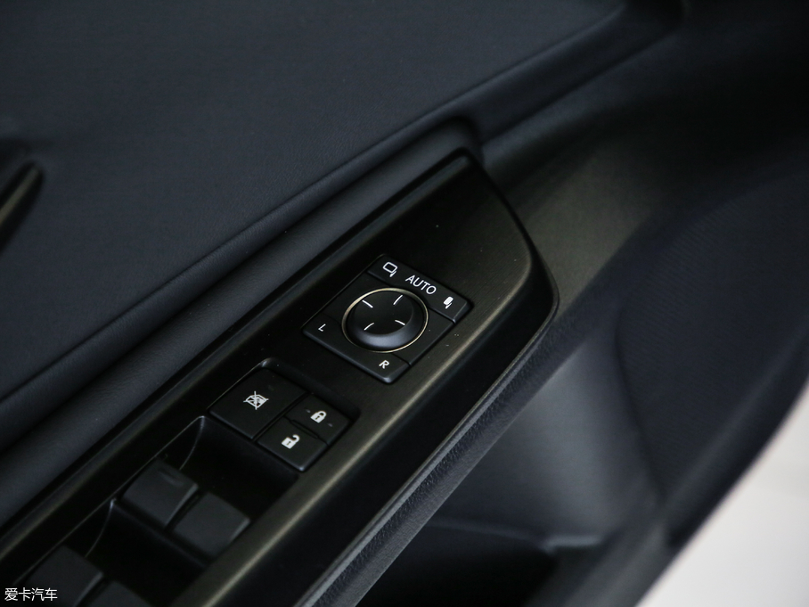 2018׿_˹ES 260 F SPORT V