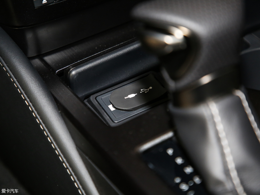 2018׿_˹ES 260 F SPORT V