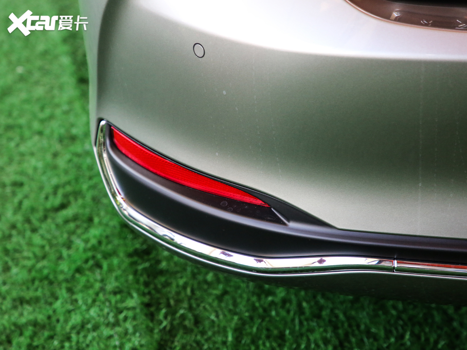 2018׿_˹ES 260  (gu)V