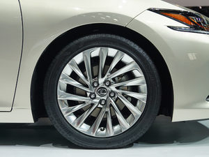 2018300h F SPORT (x)(ji)^