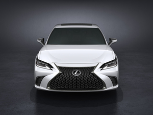 2018260 F SPORT V w^