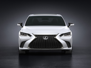 2018260 F SPORT V w^