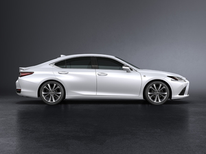 2018260 F SPORT V w^