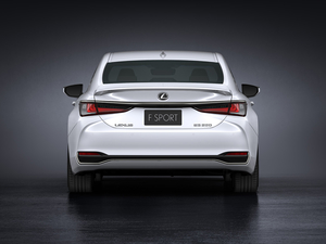 2018260 F SPORT V w^