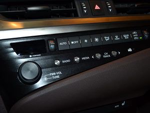 2018300h ׿Խ V п؅^