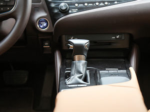 2018300h ׿Խ V п؅^