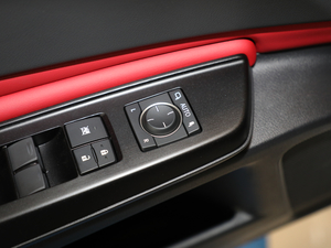 2018260 F SPORT V п؅^(q)