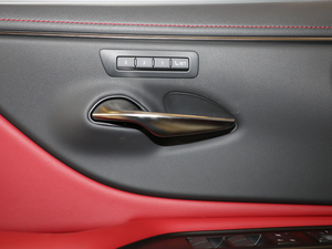 2018260 F SPORT V п؅^(q)