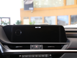 2018260 F SPORT V п_@ʾ