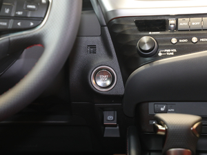 2018260 F SPORT V п؅^(q)