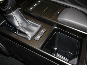 2018260 F SPORT V п؅^(q)