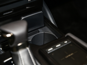 2018260 F SPORT V п؅^(q)