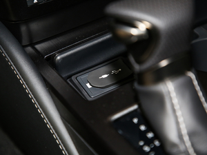 2018260 F SPORT V п؅^(q)