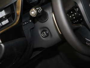 2018260 F SPORT V п؅^(q)