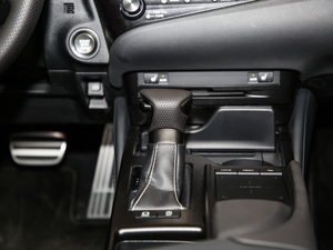 2018260 F SPORT V п؅^(q)