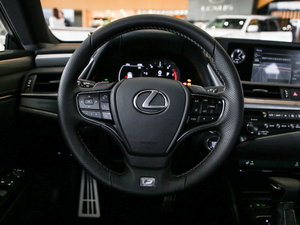 2018260 F SPORT V п؅^(q)