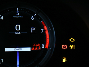 2018260 F SPORT V п؅^