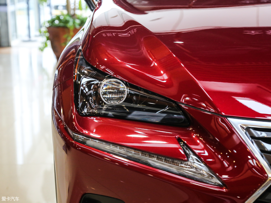 2018׿_˹NX 300 hа ǰ V