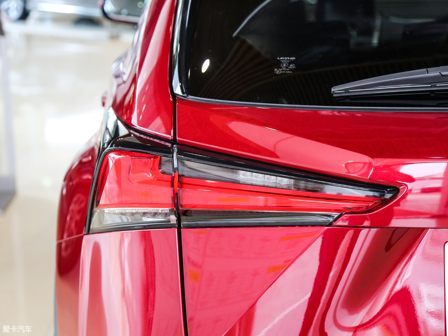 2018׿_˹NX 300 hа ǰ(q) (gu)V